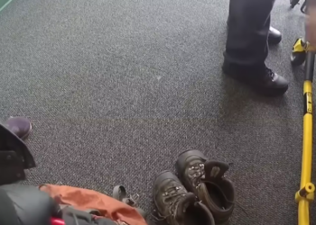 Bodycam Shows Police Shooting Of Ethan Freeman in Thornton, Hampshire G8LzNSbPhZA_part2