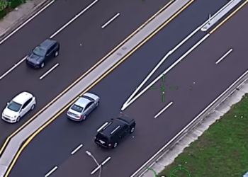 Tampa Police Chase Armed Suspect Through City Before_part2