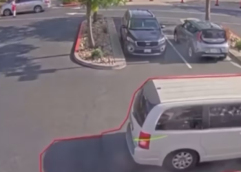 Manteca Police Officers Shoot Man After He Rams Patrol Cars at In Out_part2