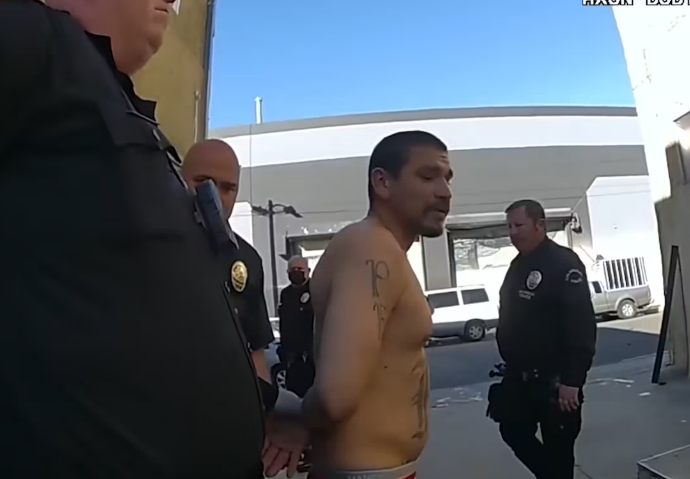 Suspect Gets Shot After Advancing Towards LAPD Officers Knife_part2