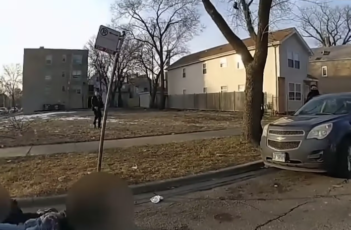 Bodycam Shows Chicago Police Shooting Armed Woman During Traffic Stop_part2