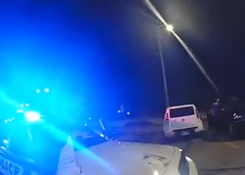 Bodycam Shows Handcuffed Woman Stealing Tulsa Police Car_part2