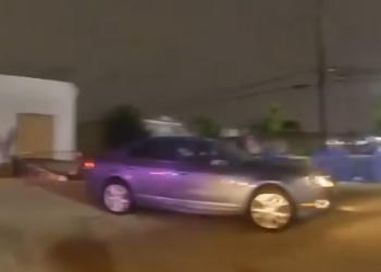 Houston Officer Shot Multiple Times by Suspect After Ambush Style Attack_part2